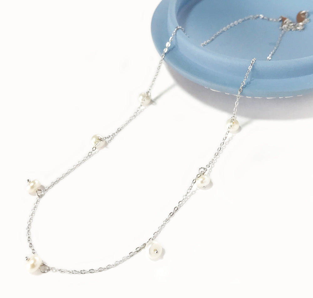 A24021 tanzende Perlen Kette