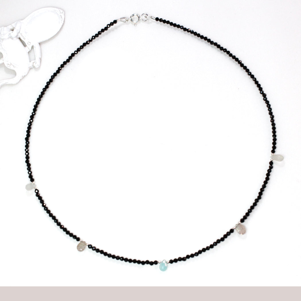 AN1010 Spinell blau Kette