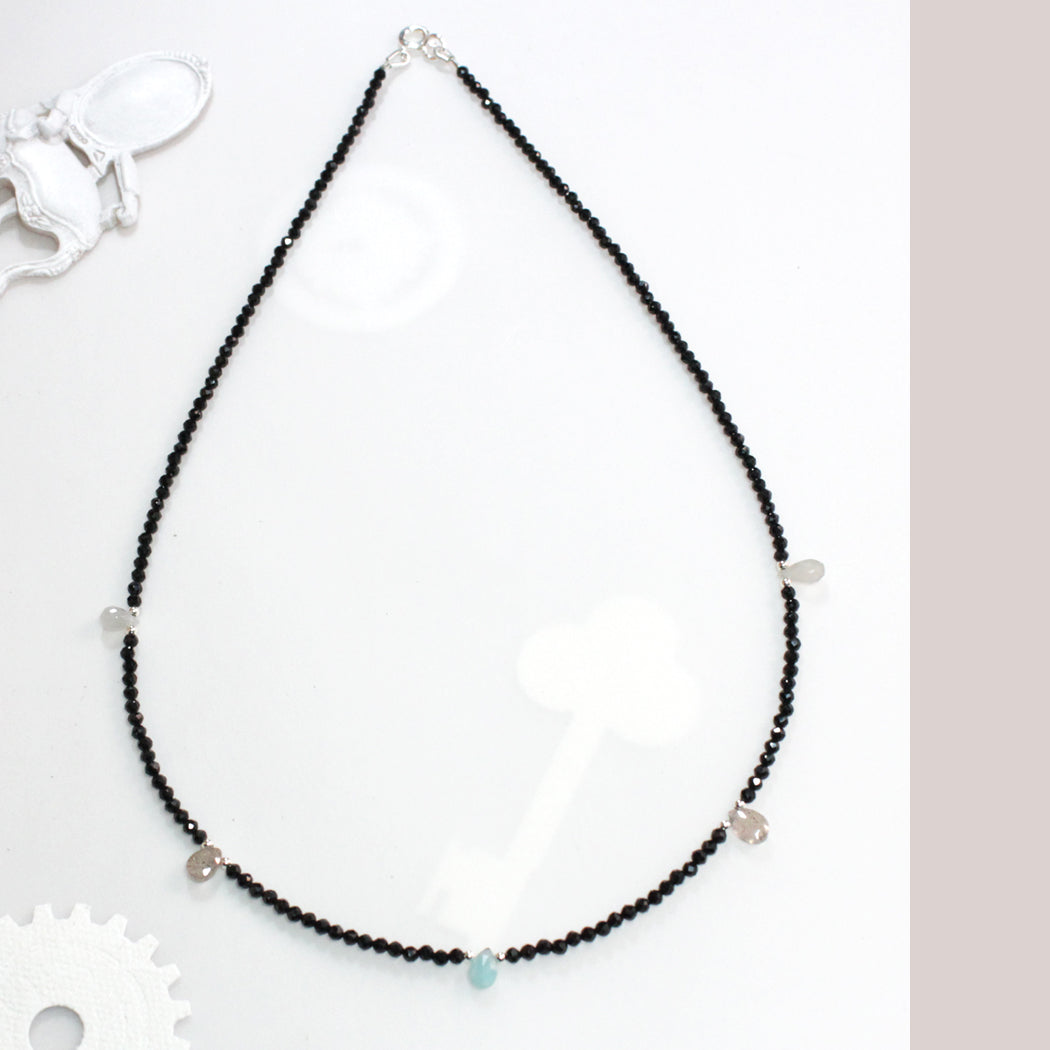 AN1010 Spinell blau Kette