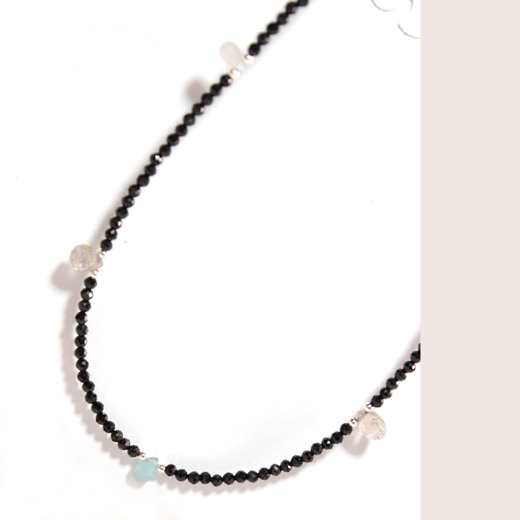 AN1010 Spinell blau Kette